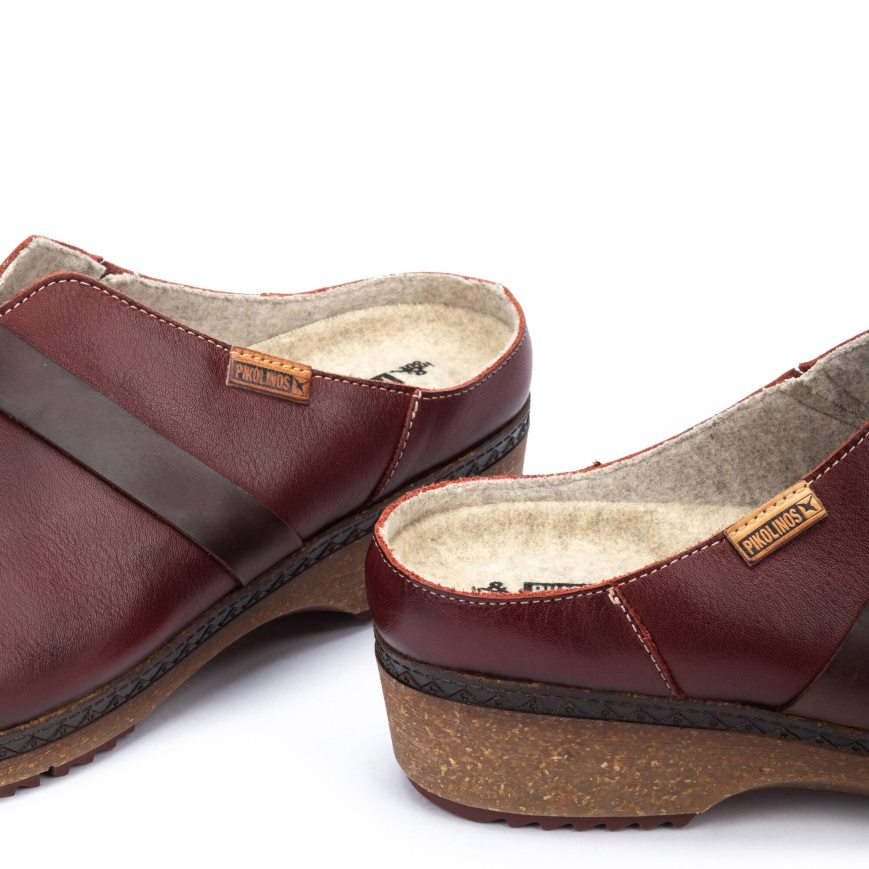 Brown Pikolinos GRANADA Women's Clogs | IZMN73T04