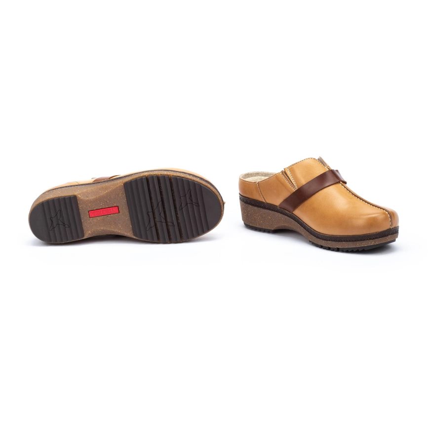 Brown Pikolinos GRANADA Women's Clogs | SIF180726