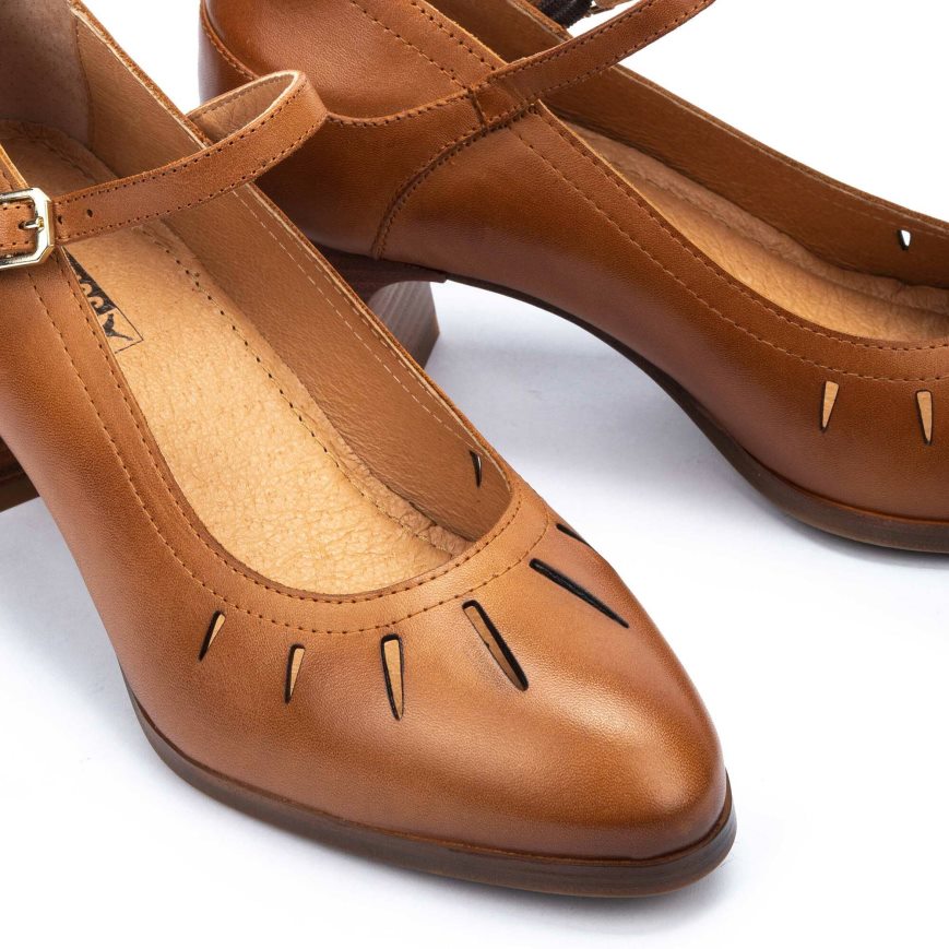 Brown Pikolinos LUGO Women's Pumps | HUZC20T71