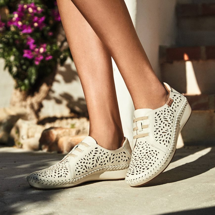 White Pikolinos P. VALLARTA Women's Loafers | APEN183T2